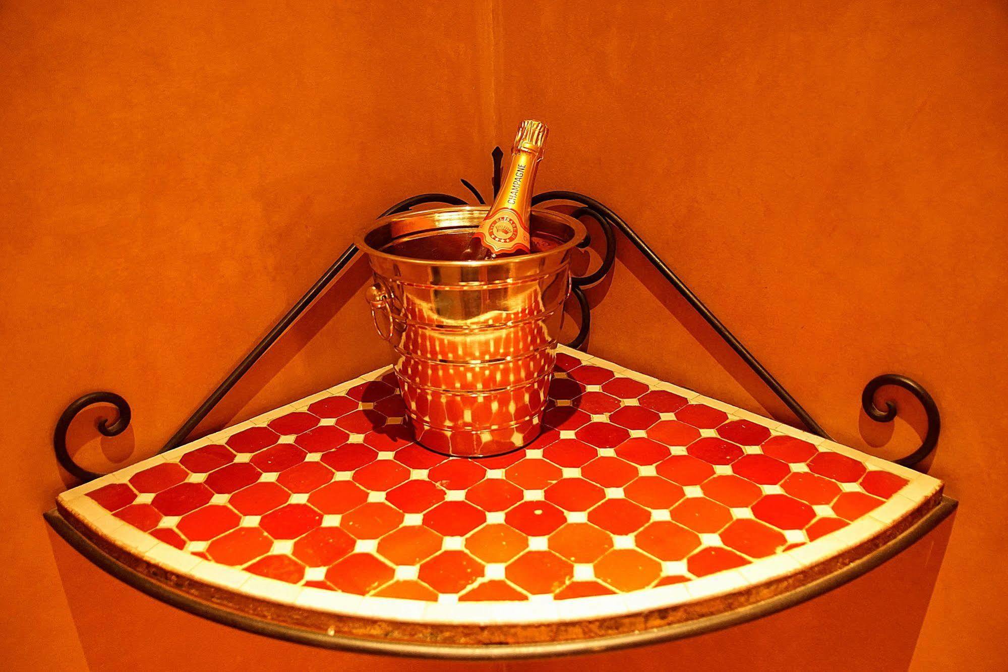 Hotel Riad Liege Luaran gambar